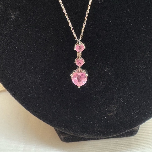 10K White Gold Necklace With 3 Pink & 1 White Sapphire Heart Round Pendant - Picture 2 of 9